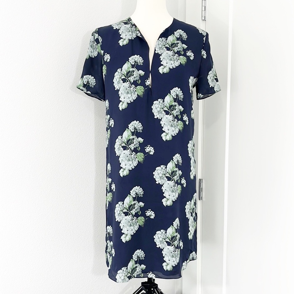 Theory Size 4 Silk Blue Floral Hydrangea Antazie Short Sleeve Shift Dress
